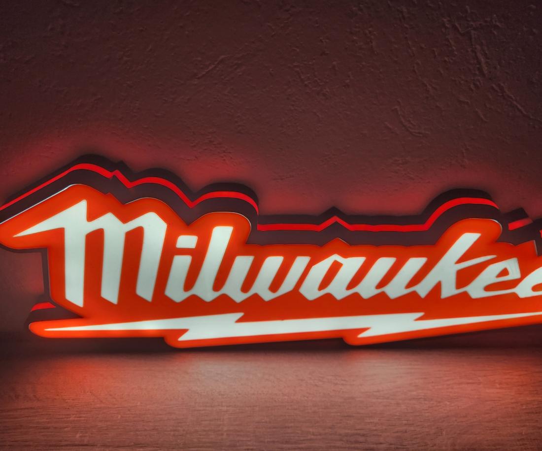 Logo Milwaukee