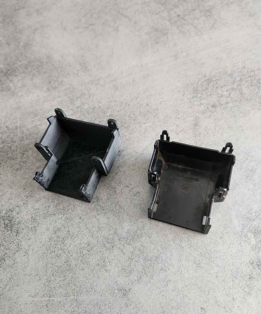 Cache connecteur électrique Mustang Ford